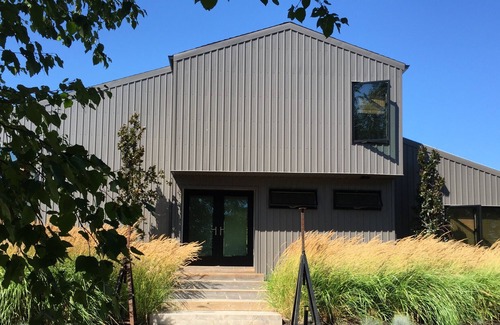 Prince Edward House | Dragonfield House: a beautiful stay in central PECn