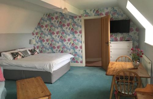 Rattlesden Bed & Breakfast | Dragonfly Cottage, Rattlesden