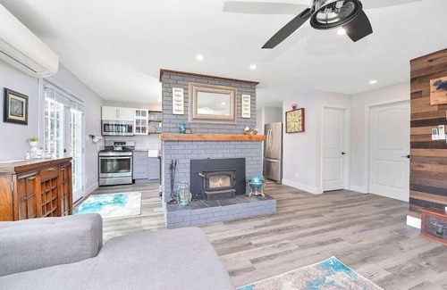 Regional District of Nanaimo House | Dragonfly Cottage Sum