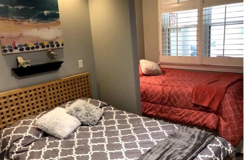 Gainesville House | Dragonfly cove-2 bedroom private apartment on lake