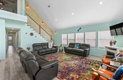 Port Bolivar House | Dragonfly & Flamingo