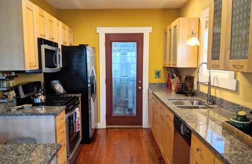 Kenton House | Dragonfly House-One Bedroom Craftsman in Trendy Kenton