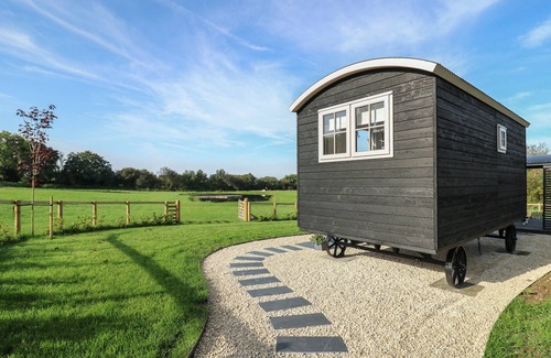 Llanarth Cottage | Dragonfly Shepherd's Hut