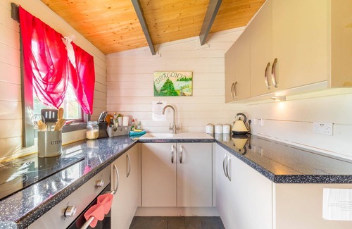 Thetford Cabin | Dragonfly Spa Lodge - Norfolk Holiday Properties