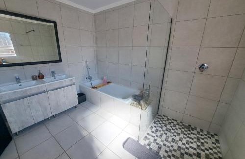 Boksburg Apartment | Dragonfly