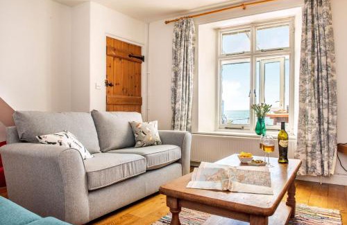 Portwrinkle House | Drake Cottage with Hot tub