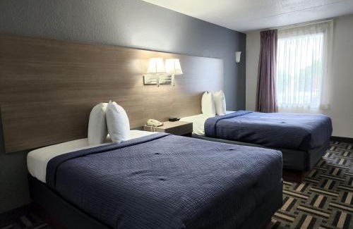 Hendersonville Hotel | Drakes Creek Inn - formerly The Relax Inn