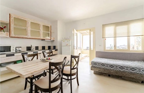 Exo Gialos Apartment | Drakkar house 2