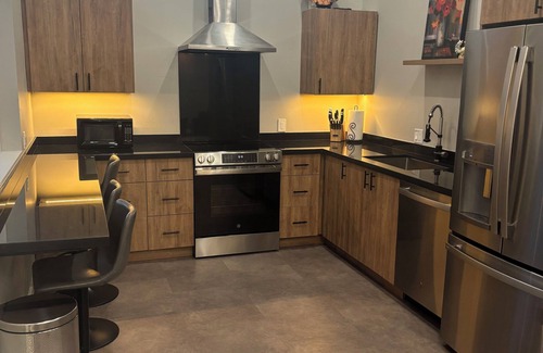 Prescott House | Dramatic New Home Right Downtown