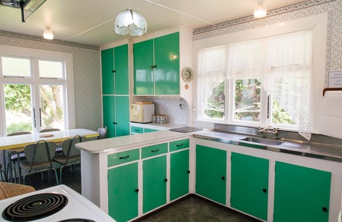 Queen Charlotte Sound House | Dramatic views of Tory Channel and the West Head