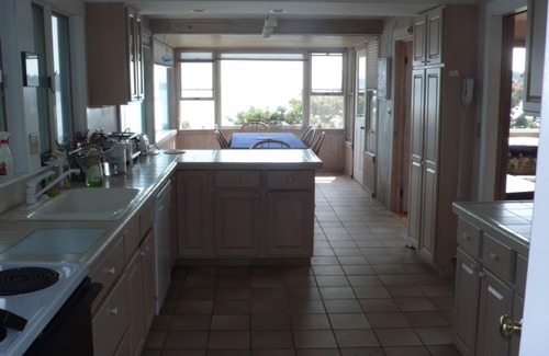 West Point House | Dramatic oceanfront 270 degrees from Waterfront