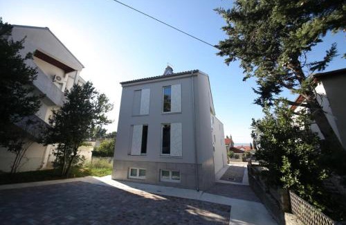 Selce Apartment | Drance Apartments