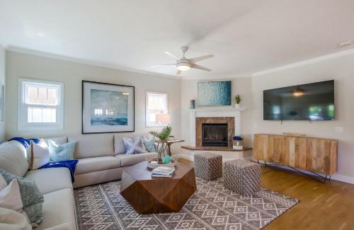 Village of La Jolla House | Draper Paradise