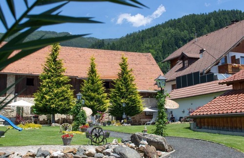 Seeboden Bed & Breakfast | Dreibettzimmer Ohne Balkon und mit Schlafsofa - Pension Kärnten