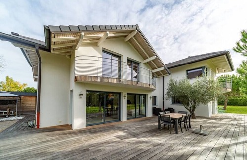Veigy-Foncenex House | Dream 5BD Villa for Families/Geneva Centre 14KM