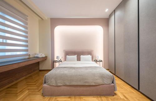 Exarhia Apartment | Dream Athens Stay Cozy 3BR with balcony
