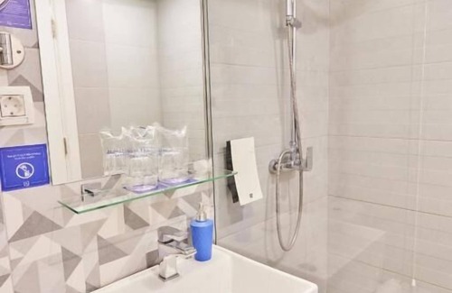 Ulcinj Hotel | Dream Beach Getaway! THREE Comfortable Units, Pools, Beachfront, Free Parking!