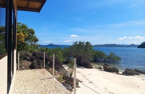 Coron House | Dream Beach House at Sand Island Ecolodge