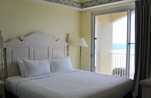 Bostroms Resort | Dream Beach Vacation! 4 Great Units w/Kitchen, Beachfront, Near The Casements