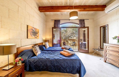 Ta' Għammar Villa | Dream by Hamlet Holiday Home