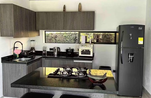 El Penol Cabin | Dream cabin with access to El Peñol lake