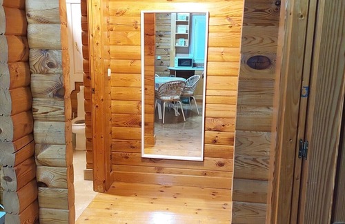 Fortuna Cabin | Dream cabin with outdoor Jacuzzi and barbecue.