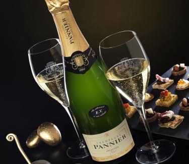 Magny-le-Hongre Hotel | Dream Castle Hotel Marne La Vallee