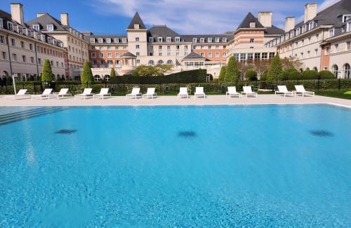 Magny-le-Hongre Hotel | Dream Castle Hotel Marne La Vallee