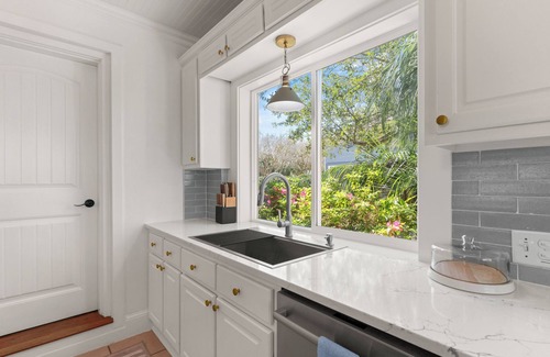 East Beach House | Dream destination on East Beach, sleeps 14 with a pool
