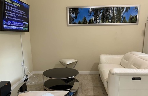Sunrise Apartment | Dream Florida Apartment 1 block from Sawgrass Mall (Miami Metro Area) Pool, Gym.
