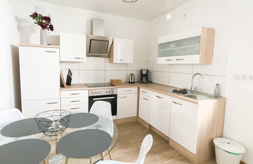 Gladenbach Apartment | Dream Green Apartment "Savannah"