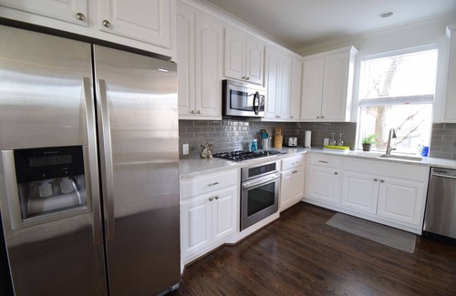 Oak Lawn House | DREAM HOME in the Heart of Oak Lawn! WALK SCORE 94