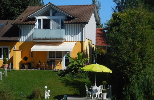 Mollenberg House | Dream House in an idyllic location on a small pond near Lindau/Bodensee