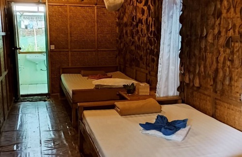 Ngwe Saung House | Dream House Guest House & Restaurant