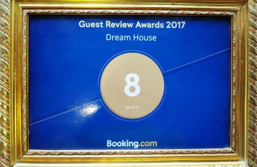 Ngwe Saung House | Dream House Guest House & Restaurant