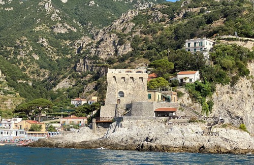 Mount Vesuvius - Pompei Boat Rental | Dream vacation on a sailboat with Captain Nicola