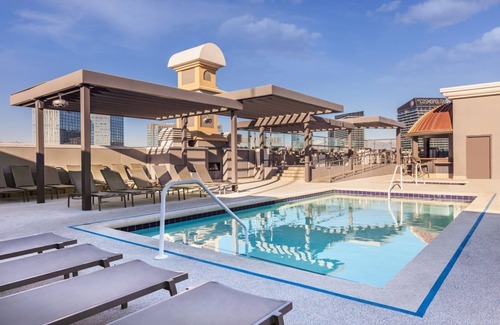 Las Vegas Hotel | Dream Las Vegas Retreat Steps from the Strip!