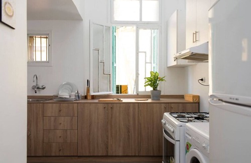 Beirut Apartment | Dream Location Apartment, 24/7 Power