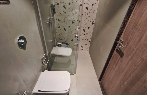 Mulund West Hotel | Dream Residency