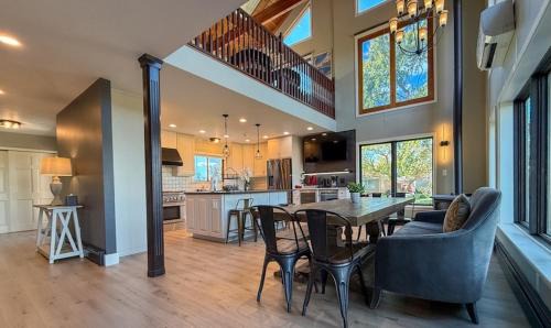 Miller Beach House | Dream Retreat Indiana Dunes National Park