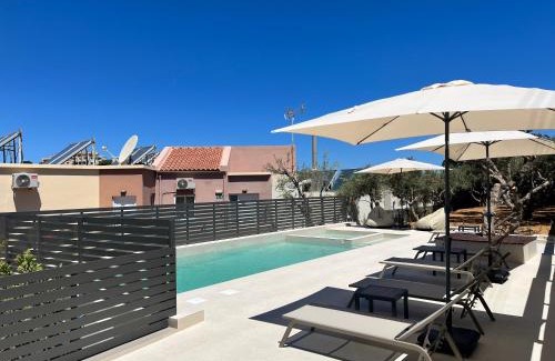 Makrys Tichos House | Dream's House - Villa with Pool & Stunning Views