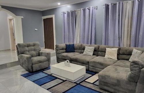 West Coast Division Apartment | Dream Stay