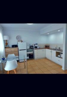 North Ward Apartment | Dream stay on the Strand, one bedroom apartment on the third floor