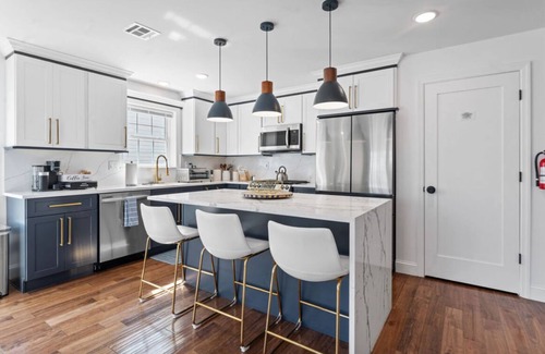 Weequahic Apartment | DREAM Unit LOCATED APPROX 5 MIN. FROM NEWARK LIBERTY INTERNATIONAL AIRPORT