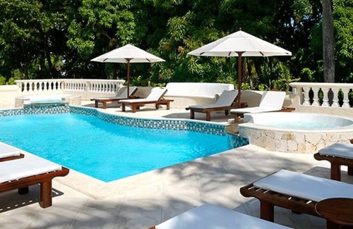 Los Maestros House | Dream vacation Resort