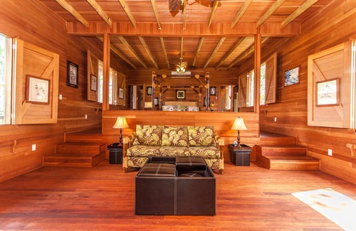Armenia Hotel | Dream Valley Belize