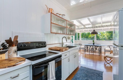 Hanalei House | Dream Vintage Surf Cottage TVNC 4301
