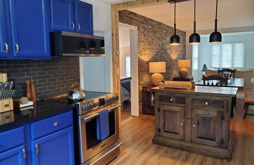 Colchester House | Dreamcatcher Coast House