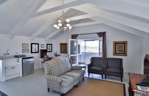 Paternoster Apartment | Dreamcatcher Sage