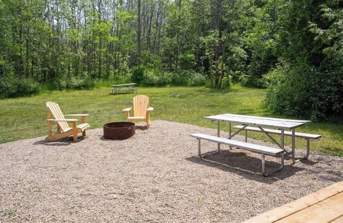 Miller Lake House | “Dreamer” Luxury Glamping Tent | Tobermory